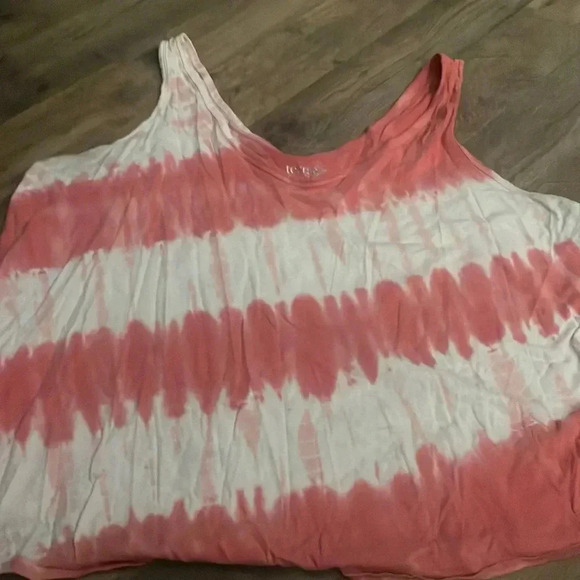 pink and white tank top - Picture 3 of 6